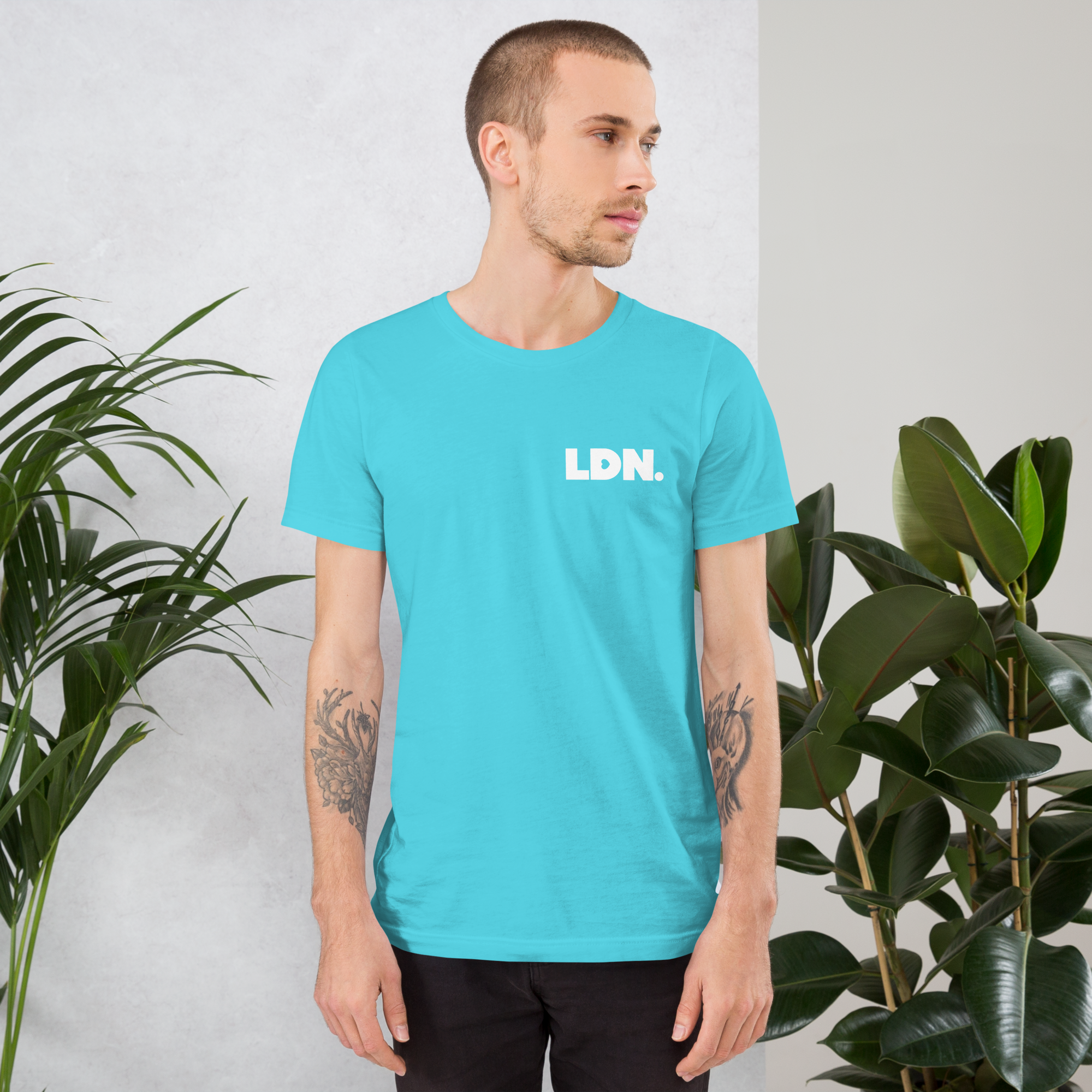LDN. Unisex t-shirt - Minimal Front Print
